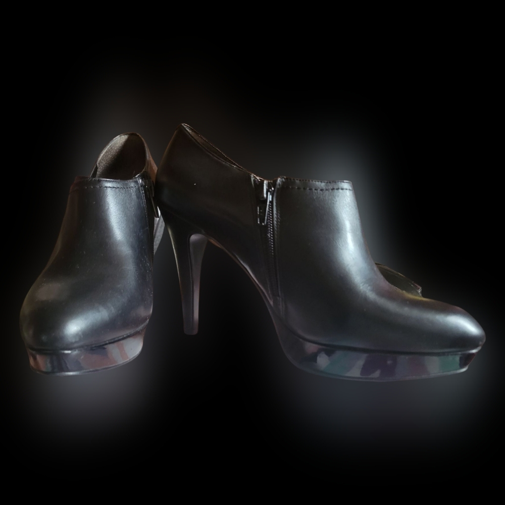 Marc Fisher Black Heels Sophisticated Style